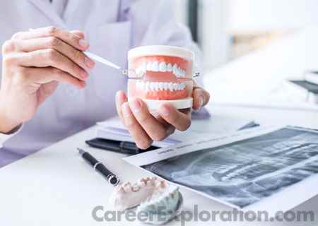 Prosthodontics/Prosthodontology Major